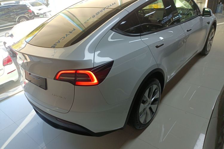 特斯拉 Model Y 2022款 改款 后轮驱动版车身外观6005