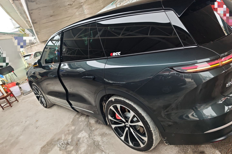 蔚来ES8 2023款 100kWh 签名版车身外观4