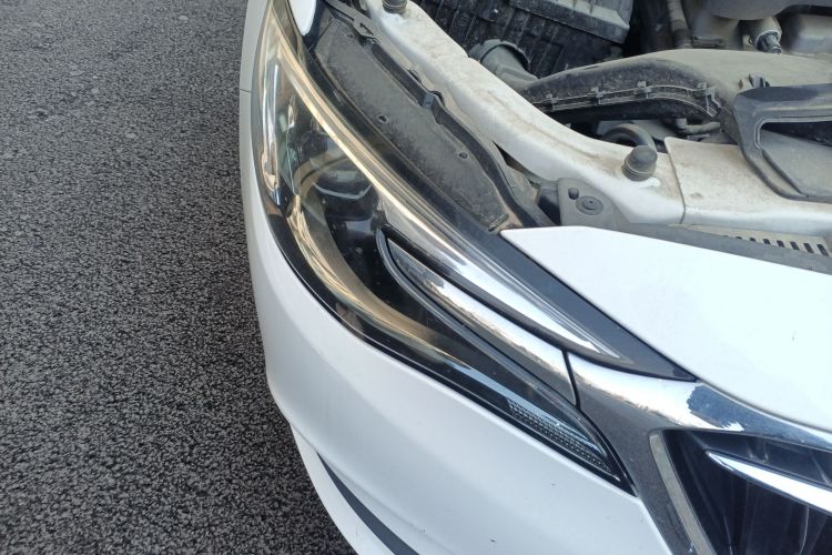 别克 英朗 2021款 典范 1.5L 自动精英型车身外观8