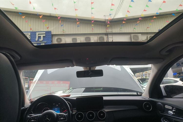 奔驰C级 2019款 C 260 L 运动版中控内饰22