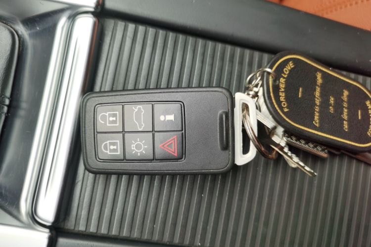 沃尔沃S60 2014款 S60L T5 智越版中控内饰11