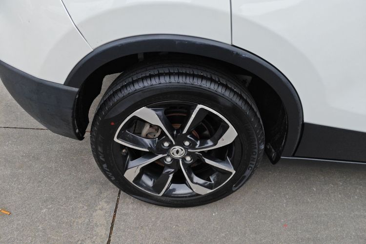 东风风神AX4 2017款 1.6L DCT潮尚型车身外观6008