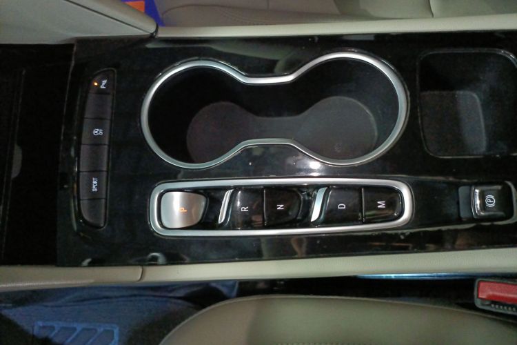 别克 君威 2020款 552T 精英型局部细节18