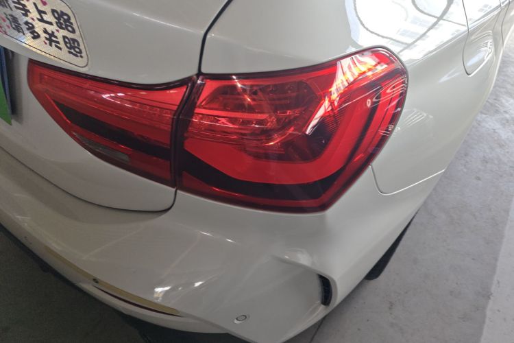 宝马1系 2021款 改款 125i M运动曜夜版车身外观6006