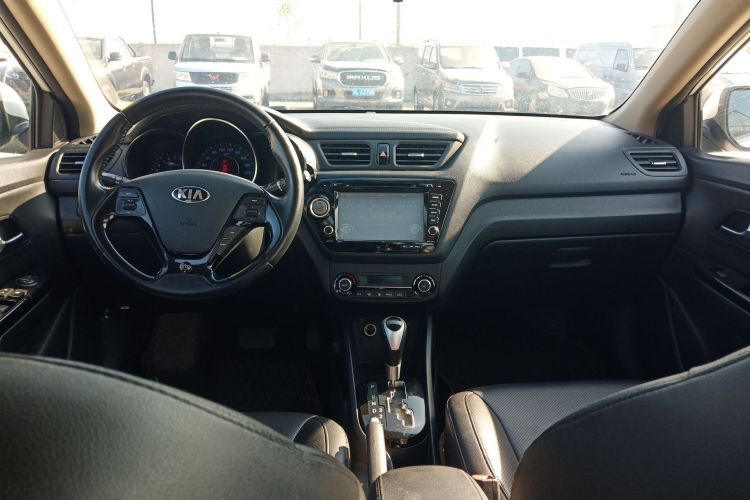 起亚K2 2015款 三厢 1.6L AT Premium中控内饰12