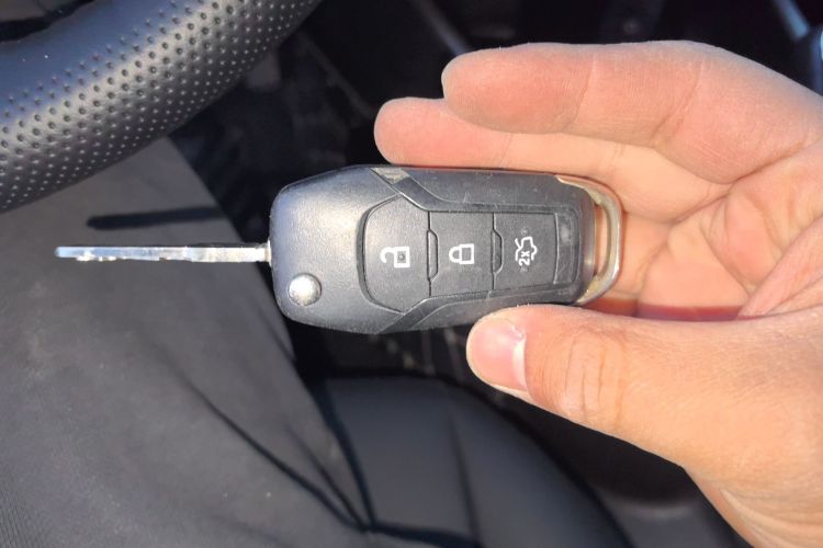 福特 福睿斯 2015款 1.5L 手动舒适型中控内饰11