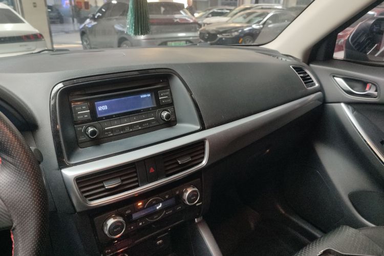 马自达CX-5 2015款 2.0L 自动两驱都市型中控内饰16