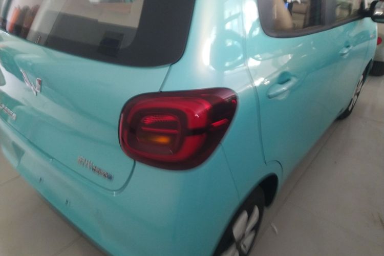 五菱汽车 宏光MINIEV 2025款 四门版 臻享+款车身外观9