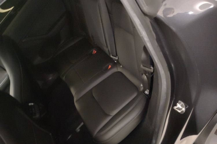 特斯拉 Model Y 2022款 改款 后轮驱动版中控内饰21