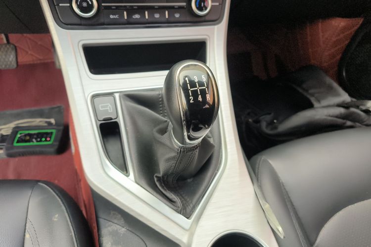 吉利汽车 远景 2019款 升级版 1.5L 手动豪华型 国VI中控内饰18