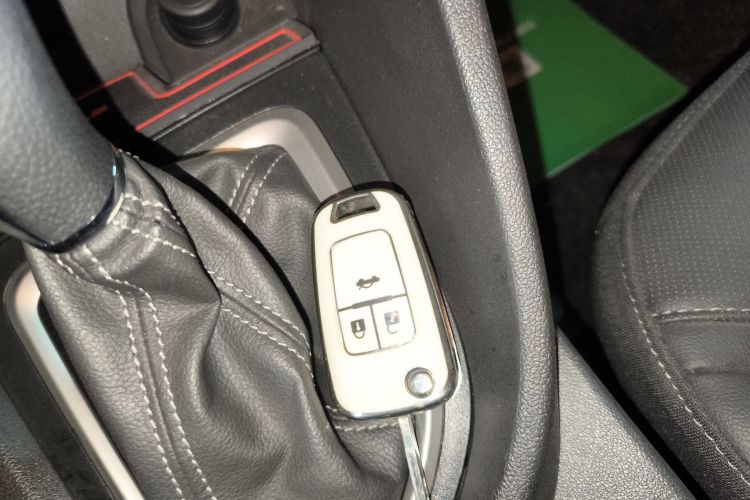 别克 英朗 2021款 改款 1.3T 自动轻混动精英型中控内饰11