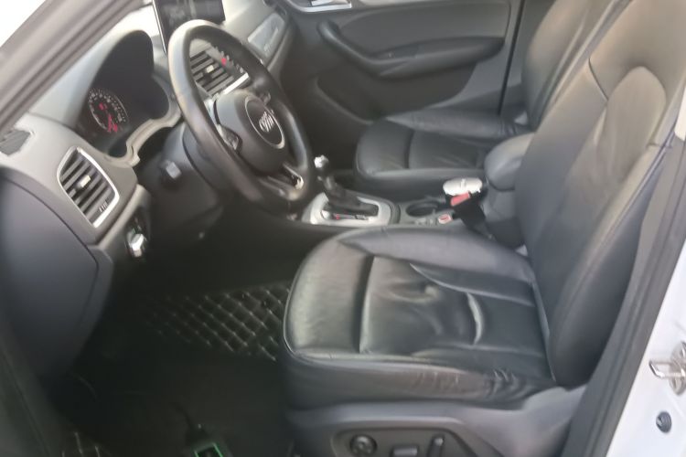 奥迪Q3 2015款 35 TFSI quattro百万纪念进享型局部细节19