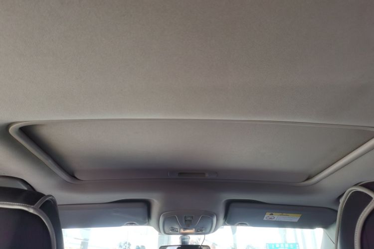 标致408 2016款 1.6T 自动豪华版中控内饰22