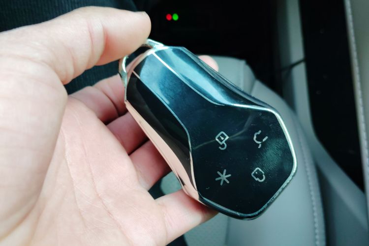 昊铂HT 2024款 825鸥翼激光雷达版中控内饰7001