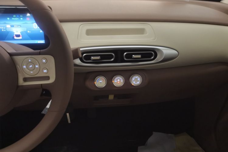 五菱汽车 宏光MINIEV 2025款 四门版 进阶款中控内饰16