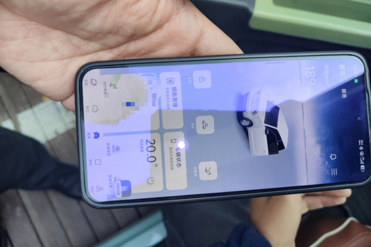 吉利银河 2023款 熊猫mini 200km 耐力熊中控内饰11