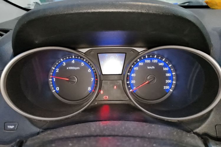 北京现代ix35 2013款 2.0L 自动两驱智能型GLS 国V中控内饰14
