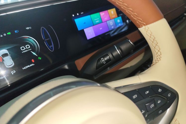 欧拉好猫 2024款 401km 豪华型中控内饰18
