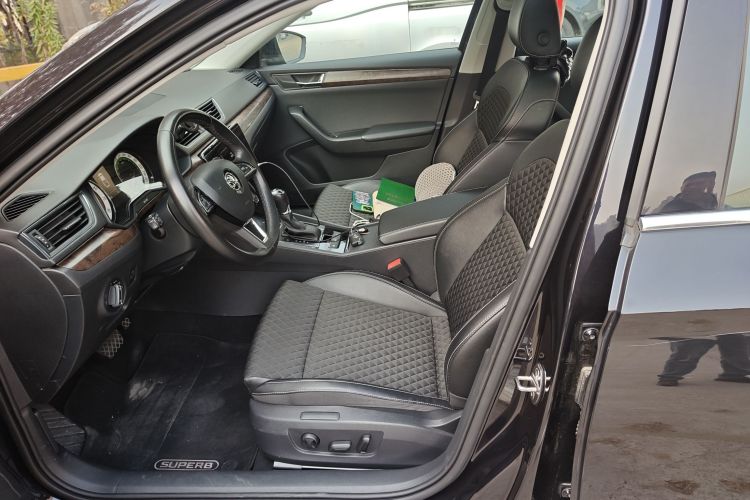 斯柯达 速派 2018款 TSI330 DSG舒适版 国V中控内饰19