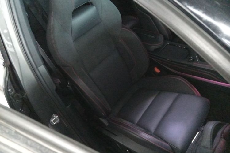 领克05 2020款 2.0TD 四驱劲Halo局部细节41