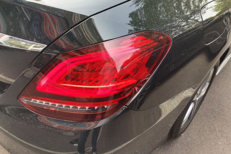 奔驰C级 2021款 C 260 L 运动版车身外观6006