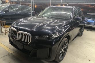 宝马X5 2025款 xDrive 30Li 尊享型M运动曜夜套装