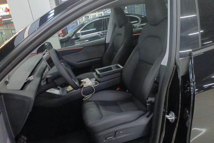 特斯拉 Model Y 2025款 后轮驱动版局部细节19