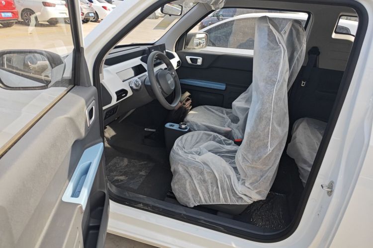 吉利银河 2024款 熊猫mini 200km 耐力熊中控内饰7003