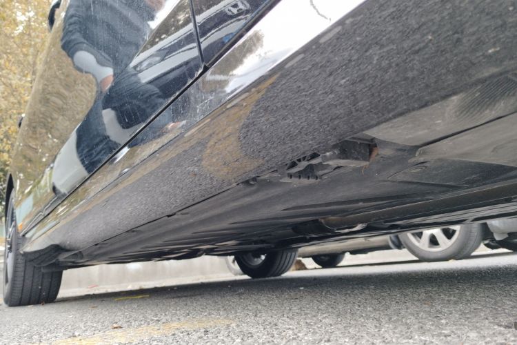 奔驰E级(进口) 2022款 E 260 时尚型运动版局部细节9001