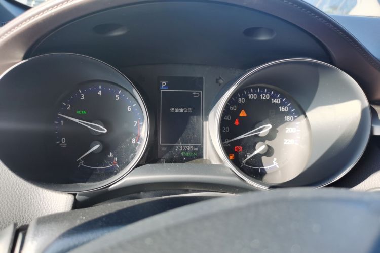 丰田C-HR 2018款 2.0L 旗舰版 国V中控内饰14