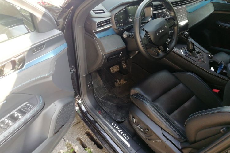 领克05 EM-P 2021款 1.5TD PHEV HALO中控内饰20