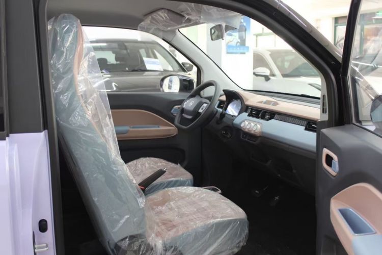 奇瑞新能源 QQ冰淇淋 2025款 155km 圣代版中控内饰41