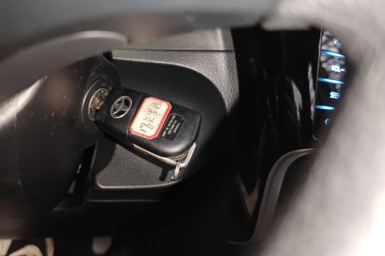 丰田 卡罗拉 2017款 改款 1.2T S-CVT GL中控内饰7001