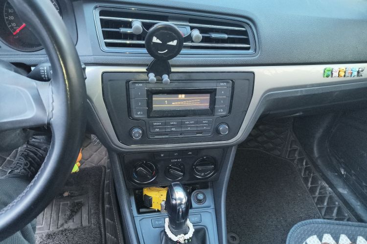 大众 2019款 朗逸启航 1.5L 自动风尚版 国VI中控内饰16