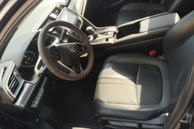 本田 思域 2021款 HATCHBACK 220TURBO CVT潮酷控局部细节19