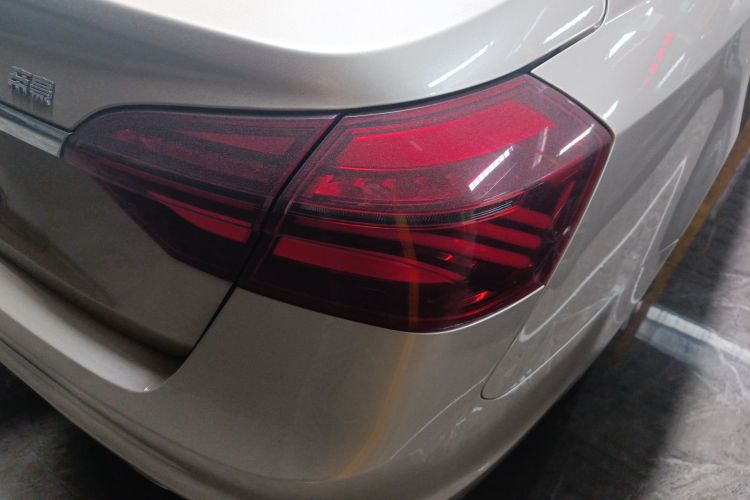 吉利汽车 帝豪 2018款 1.5L CVT向上互联版车身外观9