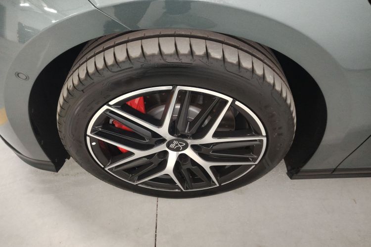 比亚迪 汉L 2025款 DM-p 四驱激光雷达旗舰型车身外观6007