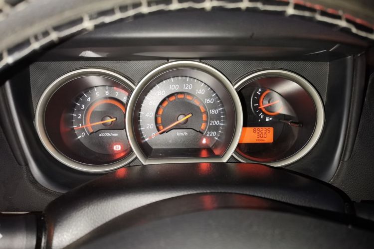 日产 轩逸 2018款 经典 1.6XE+ 手动领先版中控内饰14