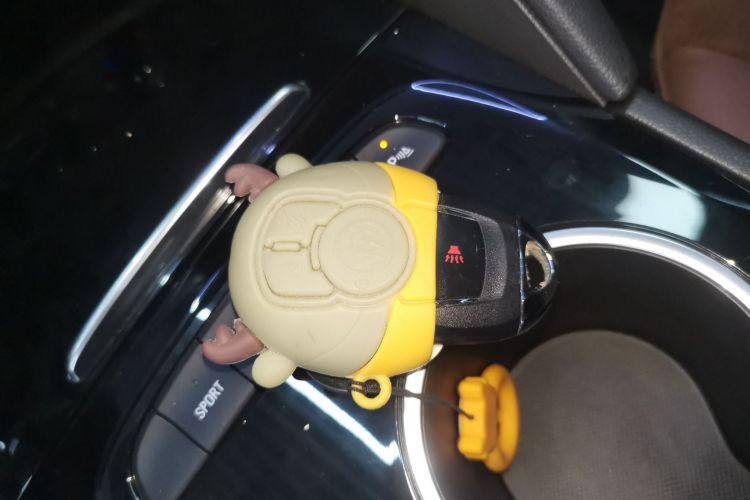 别克 君威 2023款 552T 智享型中控内饰11