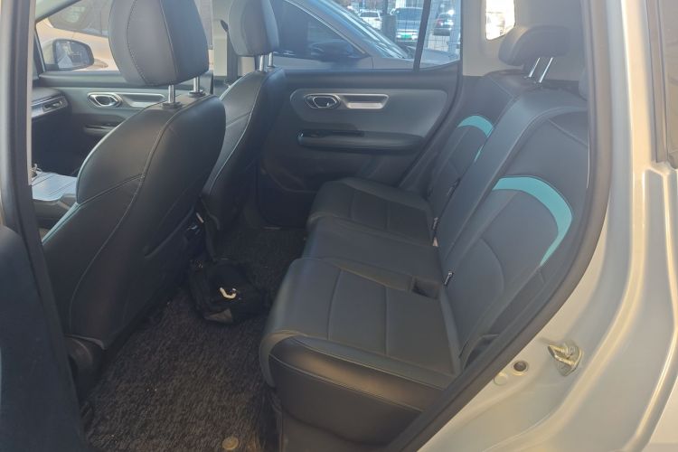 埃安 AION Y 2023款 Younger 星耀版中控内饰7004