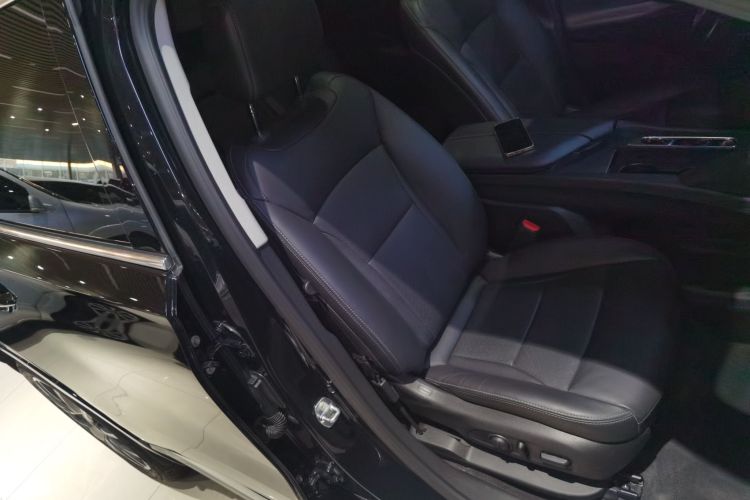 别克 昂科旗 2022款 652T 四驱尊贵型 7座局部细节41