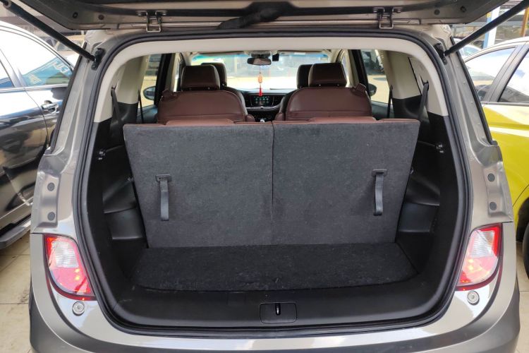 别克GL6 2019款 18T 6座互联豪华型 国V中控内饰23