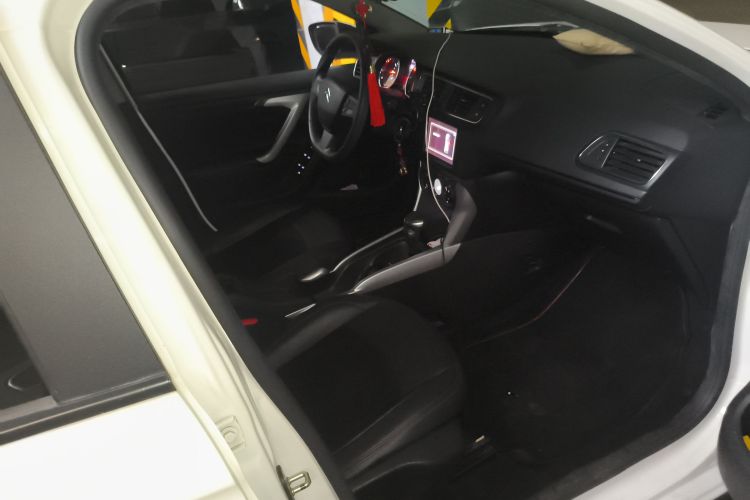雪铁龙C3-XR 2018款 1.6L 自动先锋型局部细节9005
