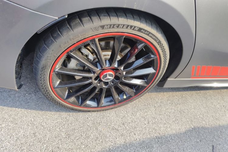 奔驰A级AMG 2021款 AMG A 35 L 4MATIC 炽夜特别版车身外观6008