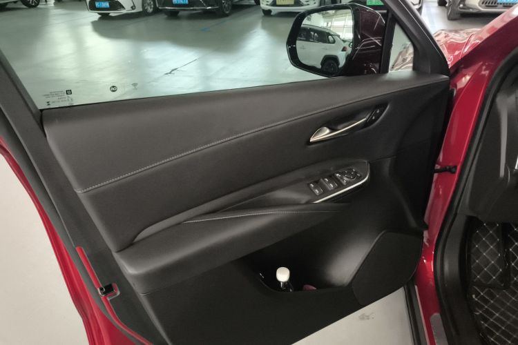 凯迪拉克XT4 2024款 28T 两驱豪华型中控内饰47