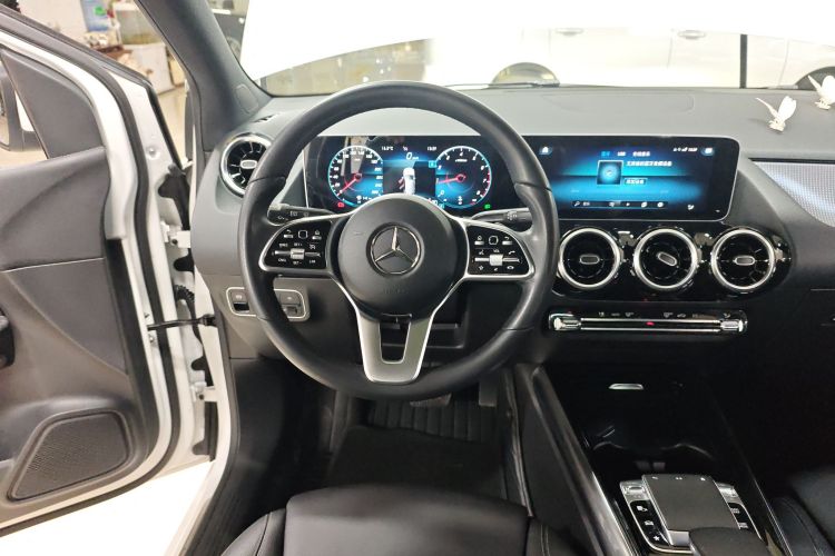 奔驰B级 2020款 B 200 动感型局部细节13