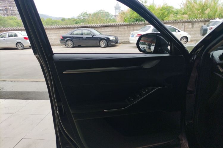 哈弗H6 2022款 第三代 1.5T 自动两驱Pro中控内饰47