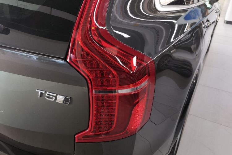 沃尔沃XC90 2019款 T5 智逸版 7座 国V车身外观9