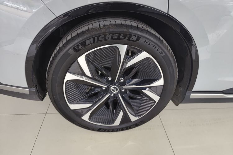 马自达EZ-6 2024款 纯电600智尊版车身外观6008