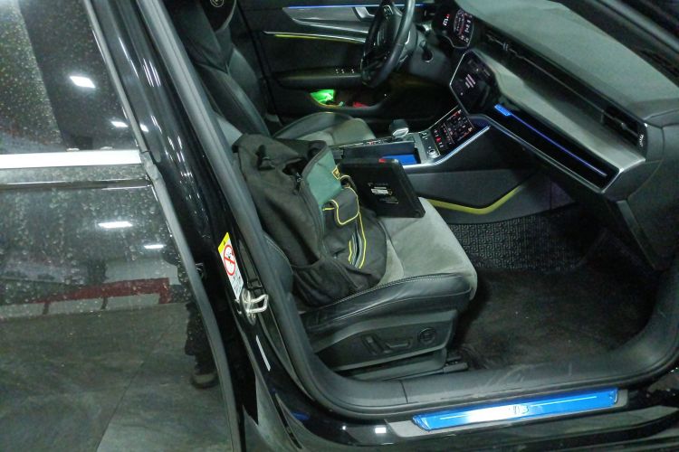 奥迪A6L 2022款 45 TFSI quattro 臻选动感型局部细节41